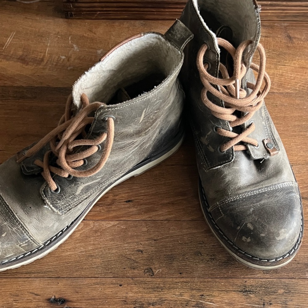 Vintage-Style Leather Boots for Men